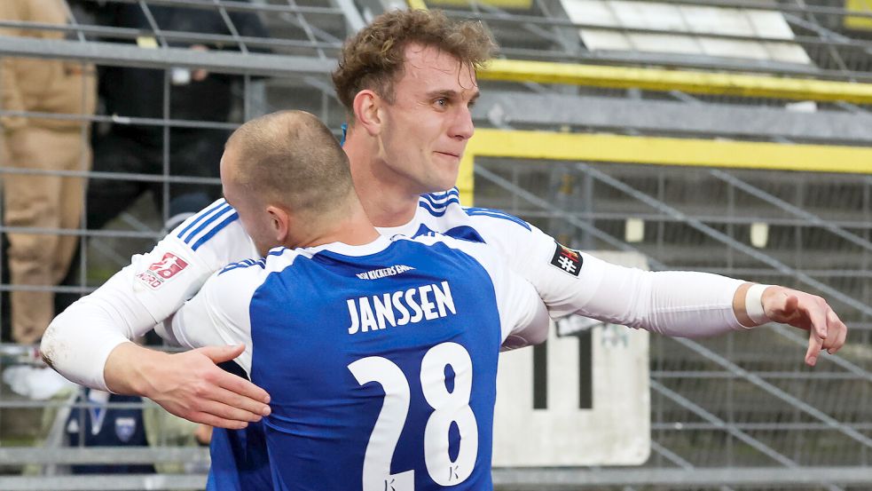 Felix Göttlicher bestritt in der vergangenen Saison 28 Spiele für Kickers Emden und erzielte als Verteidiger vier Tore. Fotos: Jens Doden, Emden