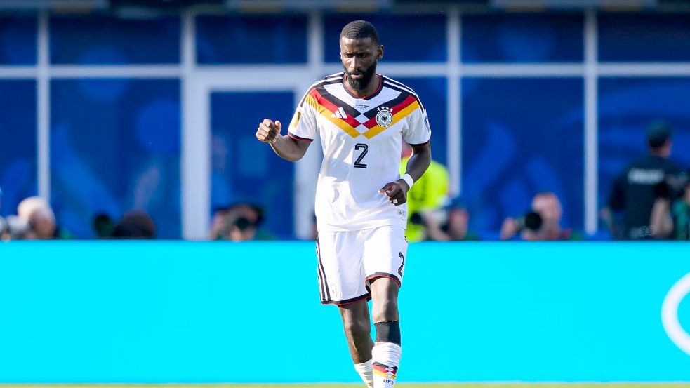 Stand bei der WM im Sommer noch für Deutschland auf dem Platz: Antonio Rüdiger. Foto: Tom Weller/dpa