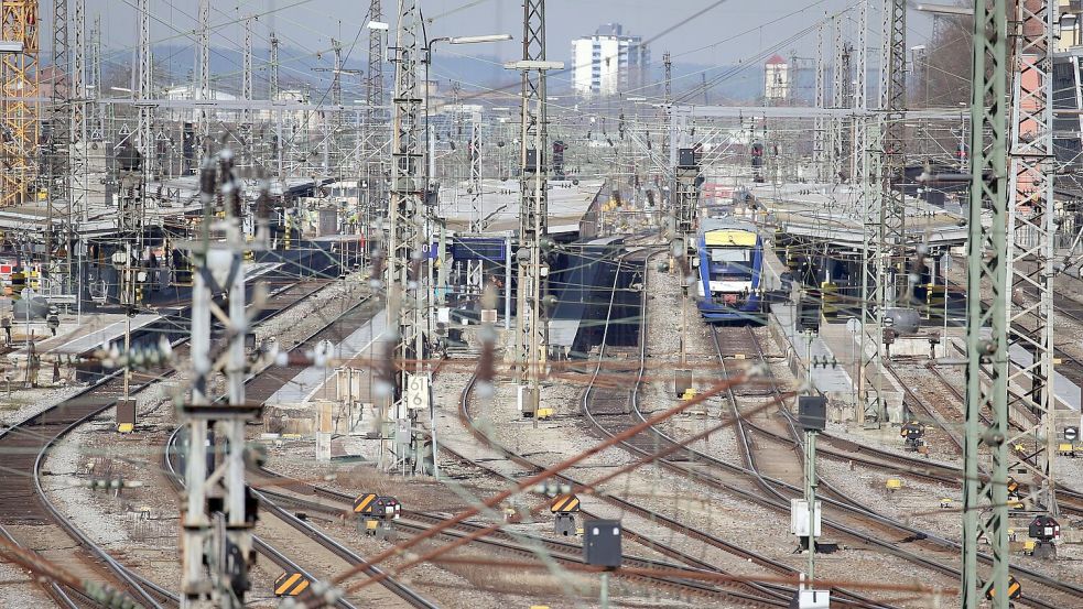 Am Augsburger Hauptbahnhof gib es einen größeren Polizeieinsatz. (Archivbild) Foto: Karl-Josef Hildenbrand