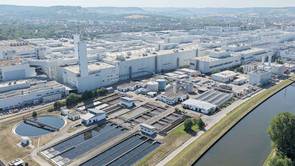 Vier VW- und Audi-Standorte sind von den Sparplänen bedroht: Emden, Hannover, Zwickau und - hier im Bild - Neckarsulm. (Archivbild) Foto: Bernd Weißbrod