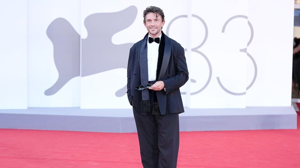 Nach Clooney wurde auch er zum „Sexiest Man Alive“ gekürt: Jonathan Bailey. Foto: Alessandra Tarantino