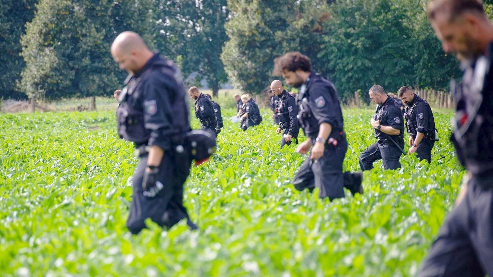 Sowohl in Brandenburg als auch in NRW wurden nach Angaben der Behörden Abschussvorrichtungen und Pyrotechnik gefunden. Foto: Henning Kaiser