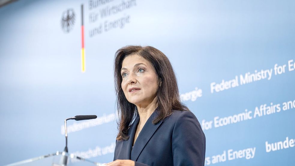 Das von Katherina Reiche geleitete Bundesministerium für Wirtschaft und Energie kündigt weitere Mittel zur Reparatur ukrainischer Infrastruktur an. (Archivbild) Foto: Fabian Sommer/dpa