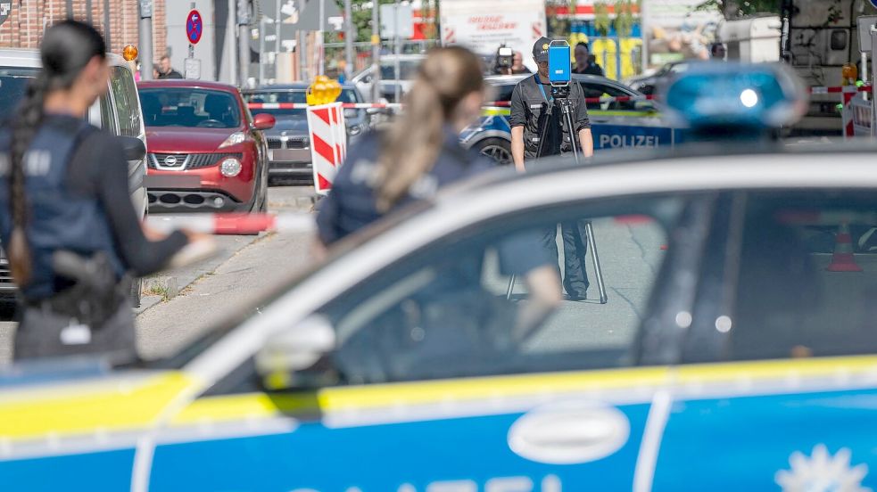Noch sind viele Fragen zur Brandattacke auf einer Baustelle in München offen. Foto: Peter Kneffel