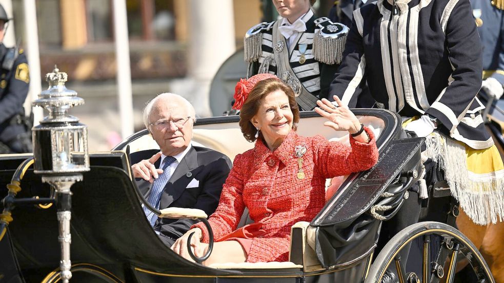 Der schwedische König Carl XVI. Gustaf und Königin Silvia bei ihrer Goldenen Hochzeit im Juni 2026. (Archivbild) Foto: Henrik Montgomery/TT News Agency