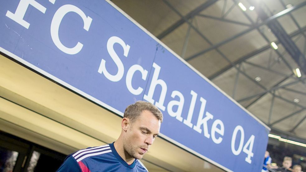 Ein letztes Mal Veltins-Arena? Manuel Neuer gastiert mit dem FC Bayern am Samstagabend in Gelsenkirchen. (Archivbild) Foto: Rolf Vennenbernd