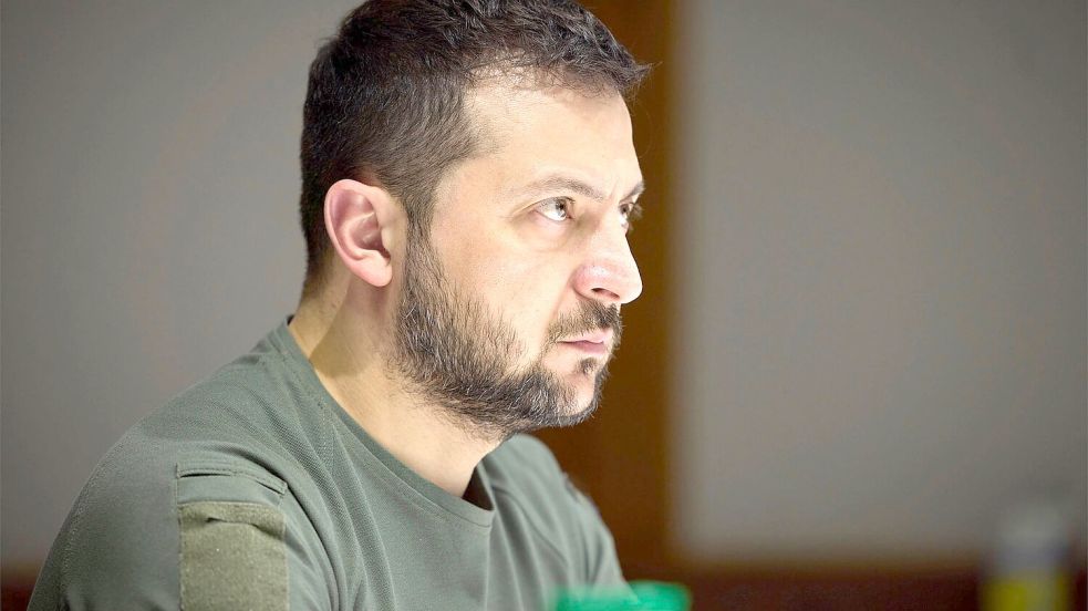 Der ukrainische Präsident Selenskyj will vorübergehend auf Luftangriffe verzichten. (Archivbild) Foto: Ukraine Presidency