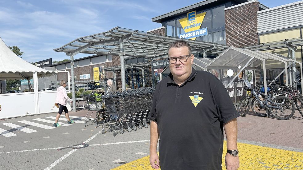 Jens Coordes will mit der Kürzung der Öffnungszeiten auch seine Mitarbeitenden entlasten. Foto: Mieke Matthes