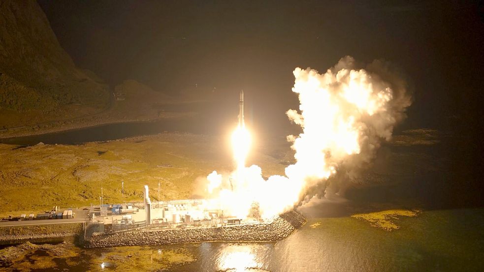 Das in Ottobrunn bei München ansässige Unternehmen hat nun nach monatelangen Verzögerungen und viermaliger Verschiebung des zweiten Testflugs einen großen Erfolg verzeichnet. Foto: -/Isar Aerospace/dpa