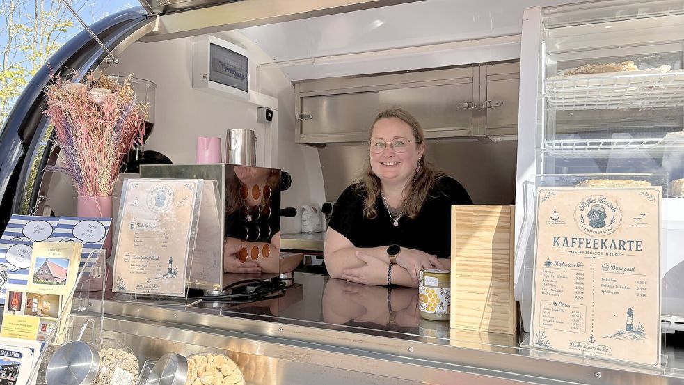 Patricia Remih hat sich mit einem Kaffeemobil in Loquard selbstständig gemacht. Foto: Hannah Weiden