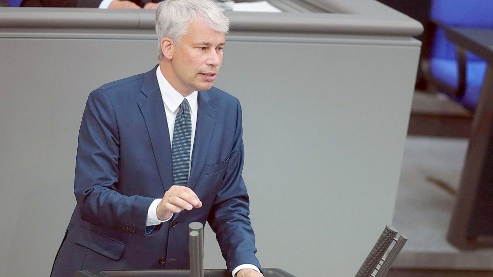 Der neue Minister Bilger äußert sich auch zur Bahn. Foto: Kay Nietfeld/dpa