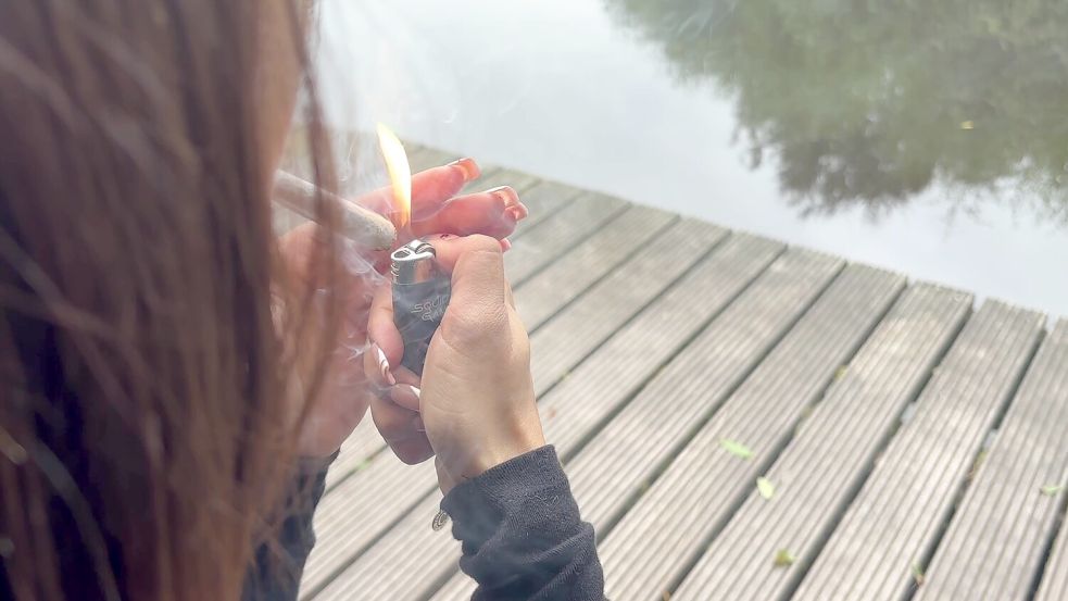 Emma konsumiert schon seit etwa vier Jahren Cannabis. Foto: Donia Rezkalla