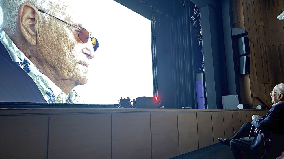Anlässlich des 101. Geburtstags von Albrecht Weinberg wurde im März erstmals der Film „Es ist immer in meinem Kopf“ in Leer gezeigt. An diesem Donnerstag, 10. September, kommt der Film deutschlandweit in die Kinos. Foto: Jonas Bothe/Archiv