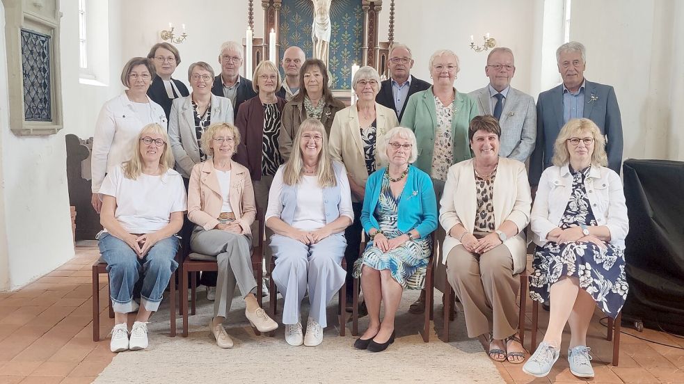 Die Jubilarinnen und Jubilare stellten sich 50 Jahre nach ihrer Konfirmation erneut als Gruppe dem Fotografen. Foto: privat