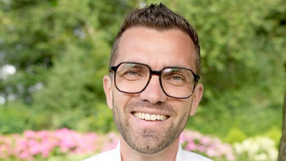 Sven Lübbers ist seit 2021 Bürgermeister der Stadt Wiesmoor. Foto: privat