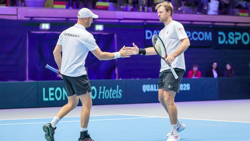 Kevin Krawietz (r) und Tim Pütz erreichten das Finale bei den US Open. (Archivbild) Foto: Rolf Vennenbernd