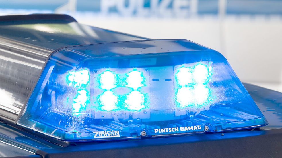 Polizei und Rettungsdienst wurden zu der Senioreneinrichtung alarmiert. (Symbolbild) Foto: Friso Gentsch