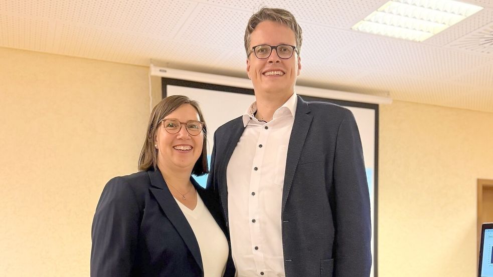 Markus Janssen verfolgte den Wahlabend gemeinsam mit seiner Ehefrau Marianne zunächst in der Moorschänke in Ramsloh. Foto: Privat