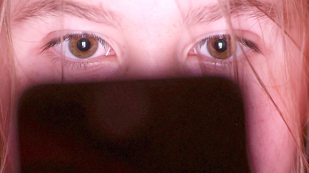 Immer wieder gibt es Sorgen über die Folgen von zu hoher Nutzung von TikTok. (Symbolbild) Foto: Jan Woitas