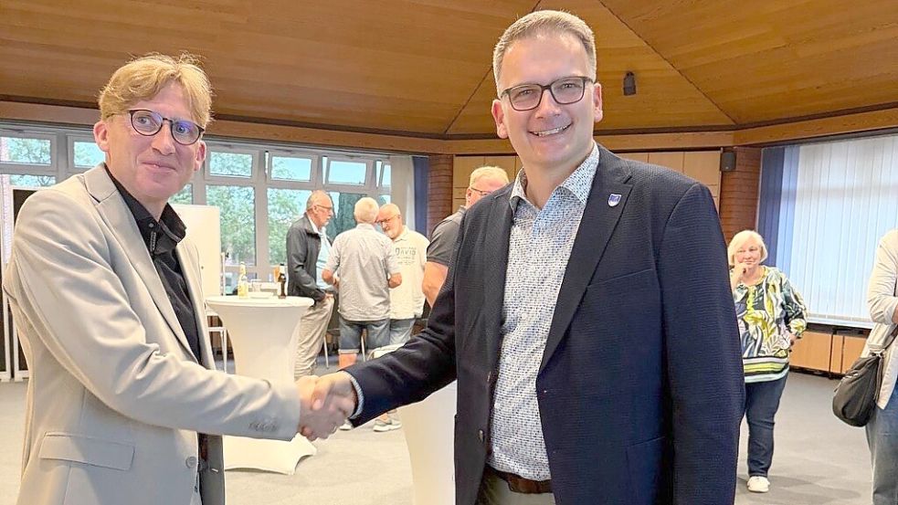 Bürgermeister Uwe Sap wurde in Bunde im Amt bestätigt. Der Sozialdemokrat kann sich auf eine solide SPD-Mehrheit im Rat stützen. Foto: Gemeinde Bunde