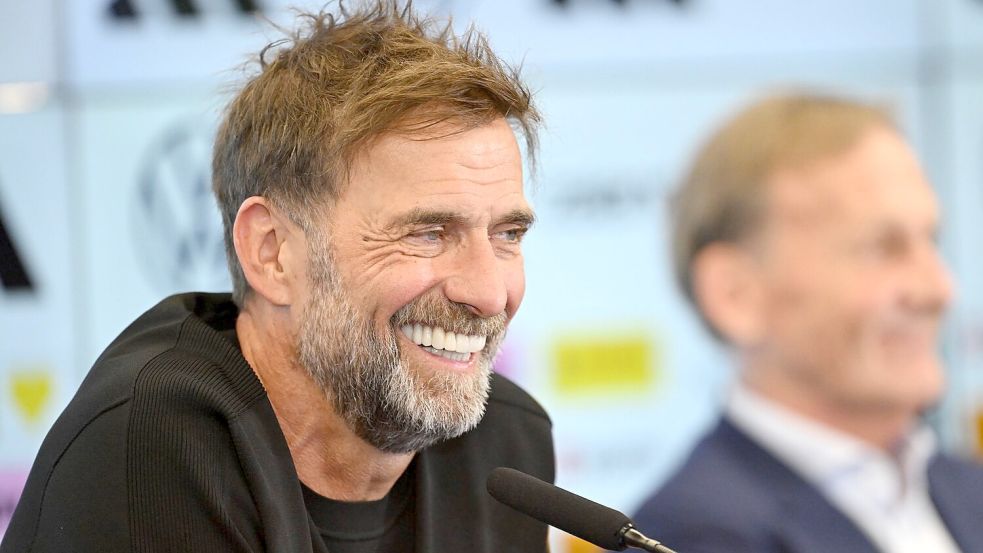 Klopp sorgt mit einigen Personalien in seinem Premierenkader für Aufsehen. (Archivbild) Foto: Florian Wiegand/dpa