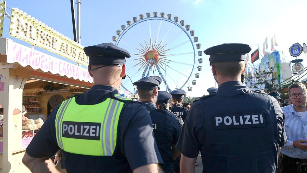 Rund 600 Polizeibeamtesind rund um das Fest im Einsatz. (Archivbild) Foto: Felix Hörhager