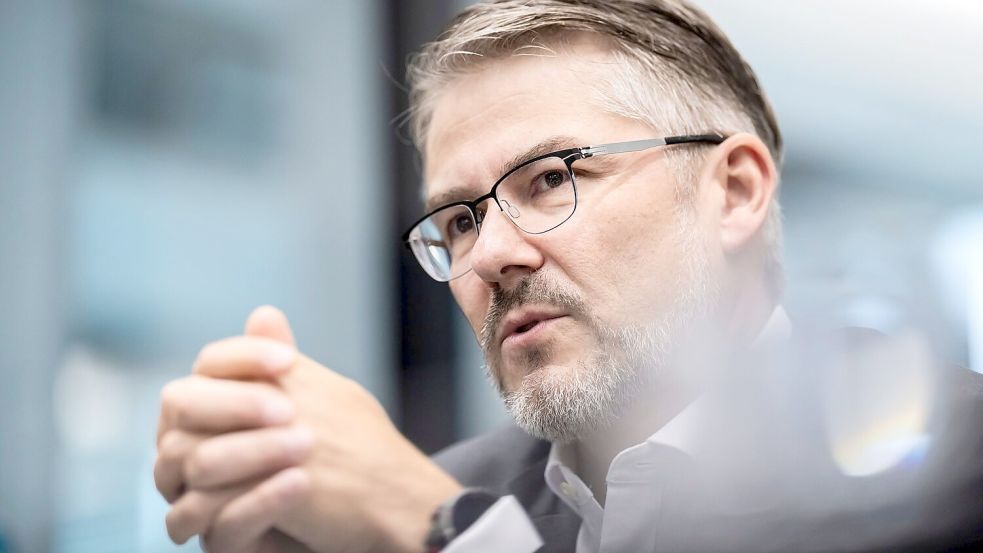 Vattenfall-Deutschlandchef Robert Zurawski macht sich Gedanken über die Sicherheit der Energie-Infrastruktur in Deutschland. (Archivbild) Foto: Christoph Soeder/dpa