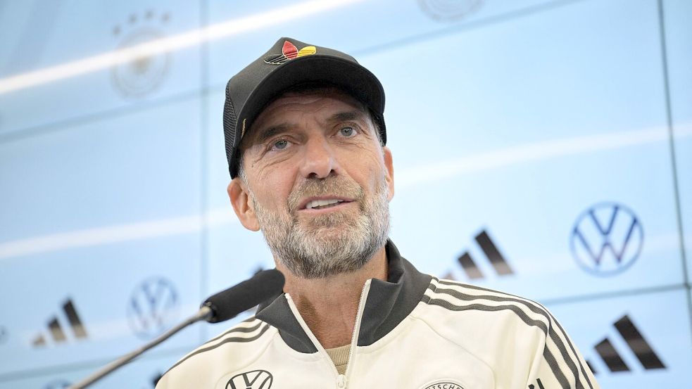Bundestrainer Jürgen Klopp betonte seine Erfahrung als Club-Trainer. Eine Foto: AFP/Hannes P. Albert