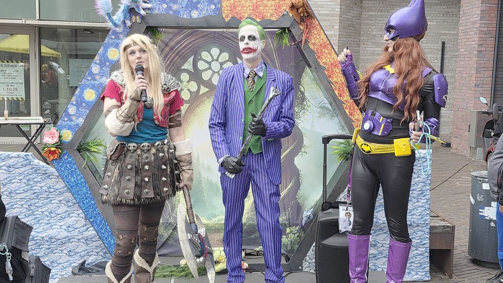 Manga-, Anime- und Cosplay-Fans kamen bei der Leer-Con auf ihre Kosten. Die Innenstadt verwandelte sich in einen Ort voll Fantasie. Foto: Bodo Wolters