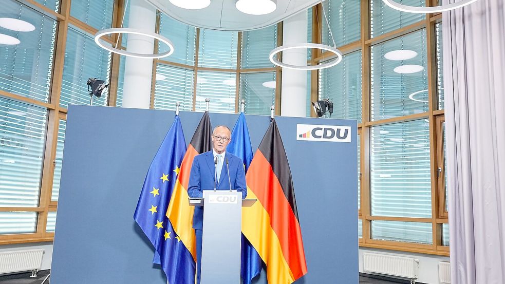 Kanzler Merz sagt, am Ergebnis der CDU in Mecklenburg-Vorpommern gebe es nichts schönzureden. Foto: Michael Kappeler/dpa