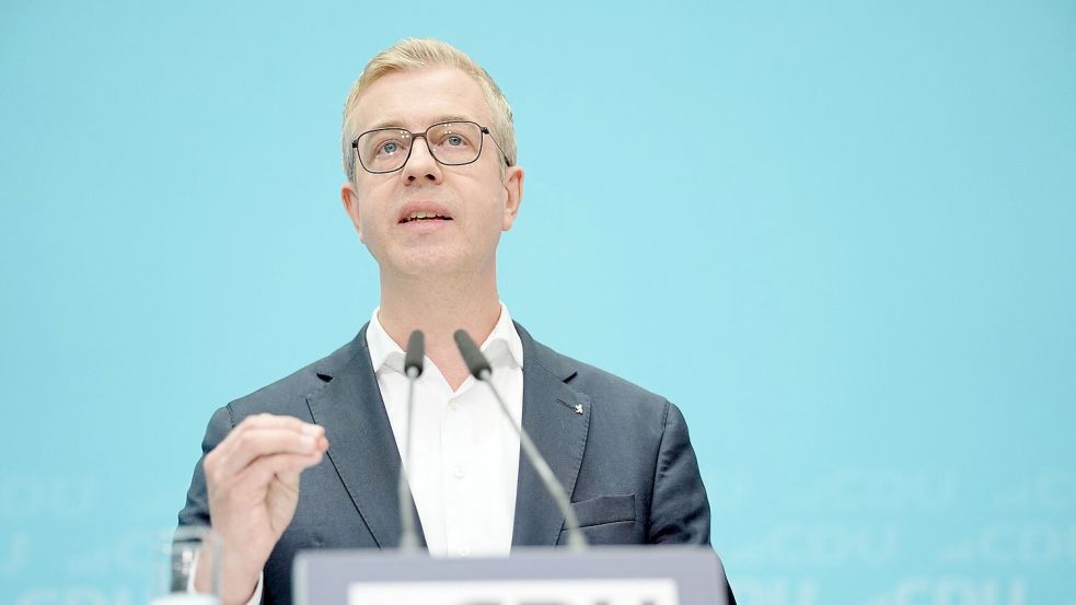 CDU-Spitzenkandidat Stefan Evers kann sich nach der Berlin-Wahl Gespräche mit den Parteien der Mitte vorstellen.  Foto: Kay Nietfeld/dpa