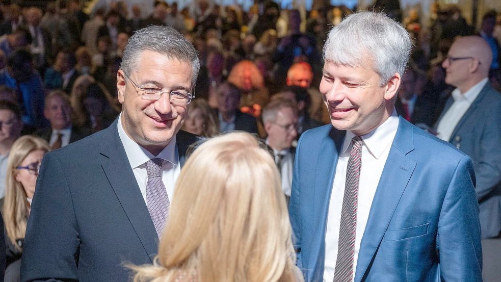 EU-Kommissar Tzitzikostas und Bundesverkehrsminister Bilger besuchen die Innotrans in Berlin. Foto: Christophe Gateau/dpa