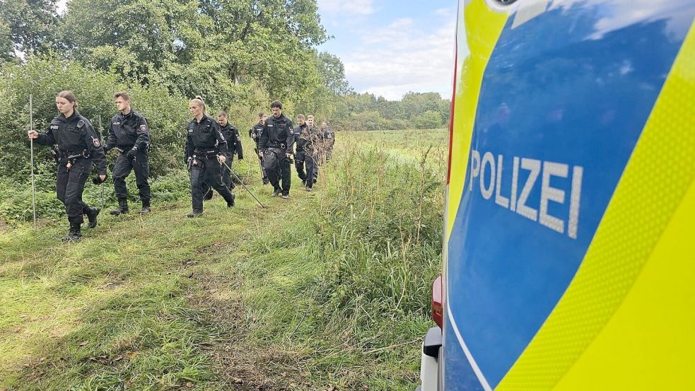 Bei der Spurensuche am Fundort der Drohne soll eine verdächtige Substanz gefunden worden sein. (Archivbild) Foto: str/dpa