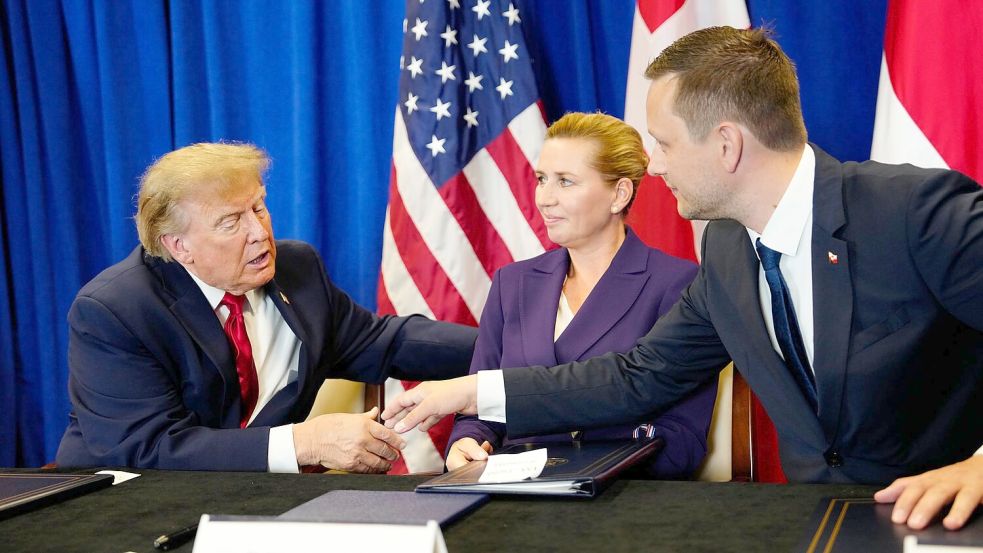 Das Abkommen ist unterzeichnet.  Foto: Mads Claus Rasmussen/Ritzau Scanpix/AP/dpa