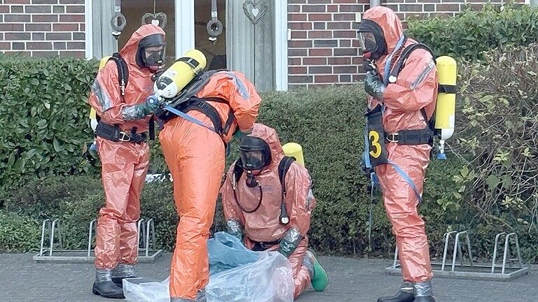 Der Gefahrgutzug der Feuerwehr Emden war im Pflegeheim in Suurhusen im Einsatz. Dort wurde ein übler Geruch gemeldet. Foto: Feuerwehr Hinte