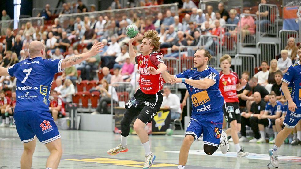 Auch die Stadt Aurich hat ein Interesse daran, dass der OHV weiterhin in der dritten Liga spielt und die Sparkassen-Arena füllt. Daher will sie das Sponsoring fortsetzen und den Betrag etwas erhöhen. Foto: Jens Doden (Blomberg)