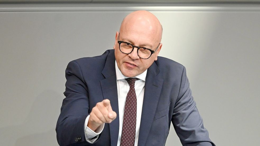Alexander Throm (CDU) äußerte sich zu den politischen Positionen der Berliner Linken kritisch. (Archivbild) Foto: Elisa Schu/dpa