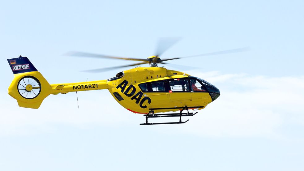 Nach einem Unfall auf der B 436 zwischen Bagband und Strackholt war ein Rettungshubschrauber im Einsatz. Symbolfoto: ADAC Luftrettung