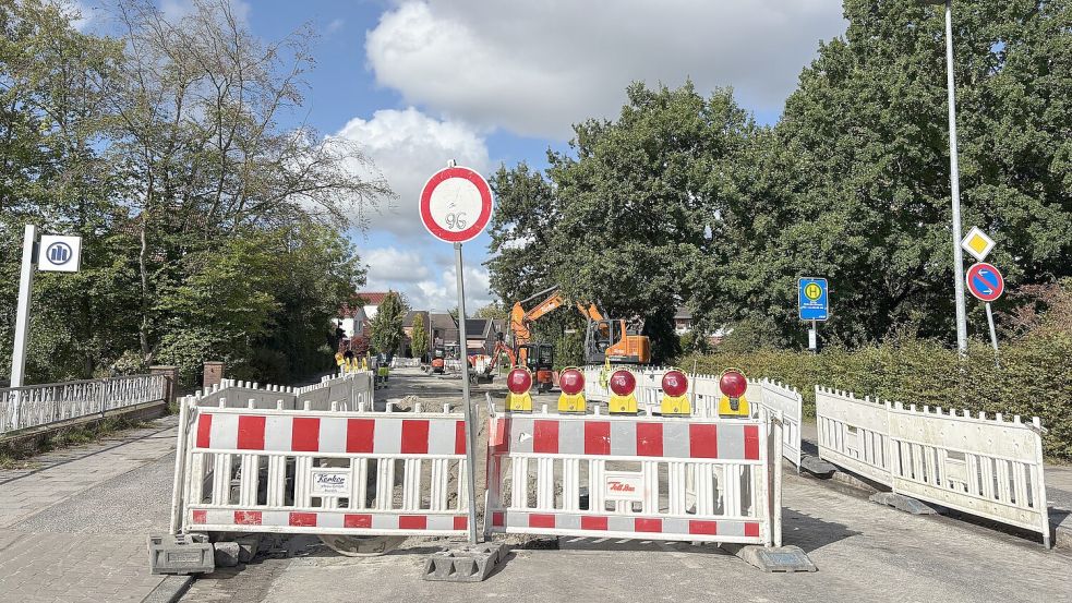 Die Sperrung der Kirchdorfer Straße kurz vor dem Eichenweg. Foto: Rebecca Schröder