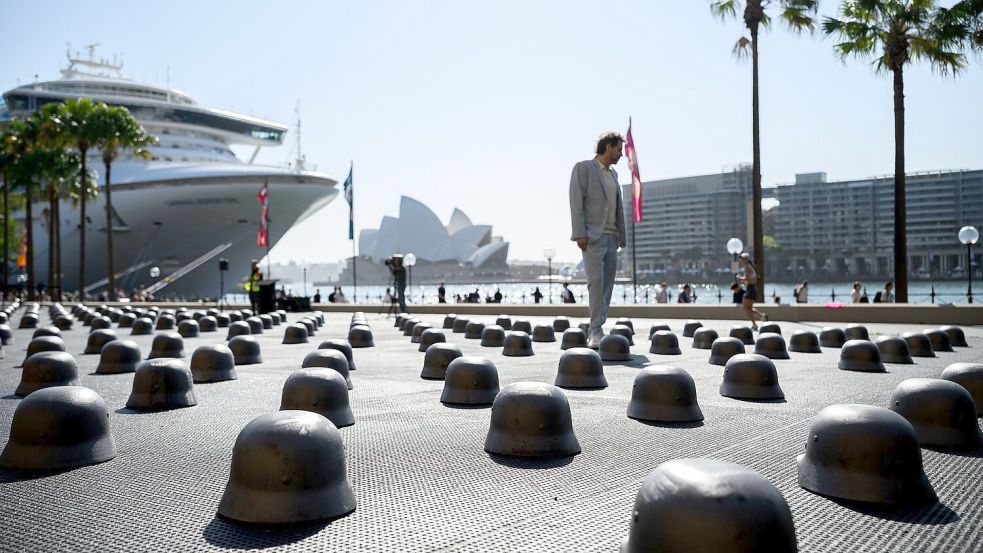 Die Installation „Mushrooms“ steht direkt am Hafen von Sydney. Foto: Bianca De Marchi/AAP/dpa