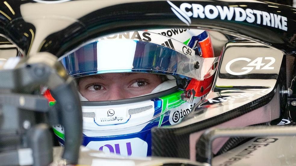 Kimi Antonelli hilflos: „Warum können wir’s nicht reparieren?“ Foto: Darko Bandic/AP/dpa