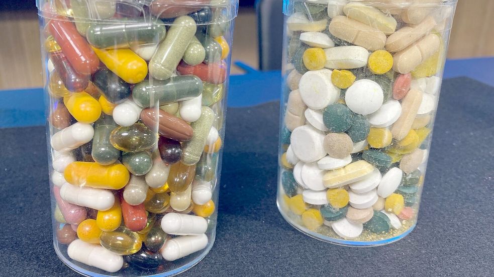 Bei Nahrungsergänzungsmittel aus sogenannten Botanicals fordern Wissenschaftler von der Politik zum Verbraucherschutz eine Regulierung. (Symbolbild)  Foto: Vanessa Reiber/dpa