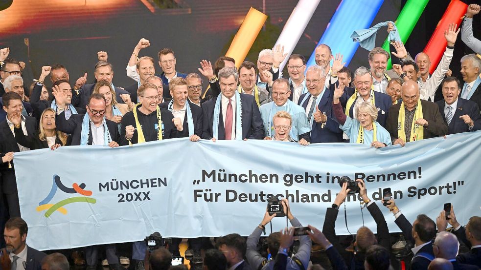 Die bayerische Delegation hat Grund zur Freude. Foto: Marijan Murat/dpa