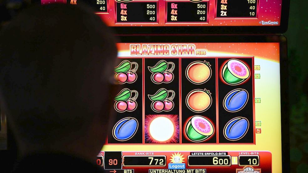 Ein Spielautomat in einer legalen Spielothek. Viele andere Automaten sind hingegen illegal im Einsatz. Foto: Wolf von Dewitz/dpa