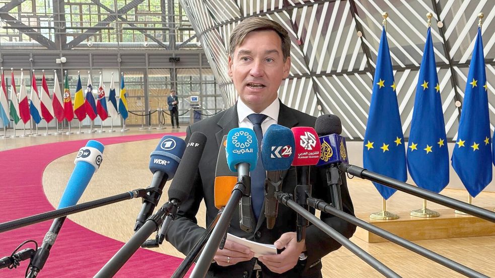 „Wir können, wenn wir wollen“, sagt Verteidigungsstaatssekretär Sebastian Hartmann. (Archivbild) Foto: Ansgar Haase/dpa