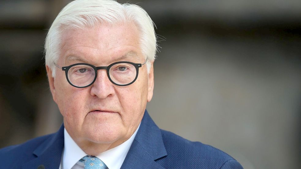 Bundespräsident Frank-Walter Steinmeier hat den Tankrabatt unterzeichnet, damit ist die letzte gesetzgeberische Hürde genommen. (Archivbild) Foto: Christoph Reichwein/dpa