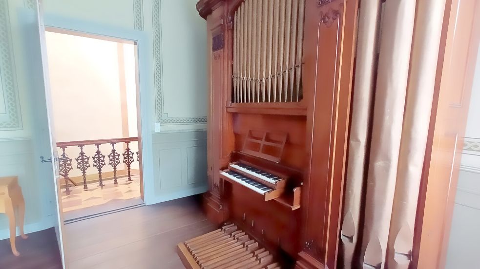 Das Organeum in Weener besitzt eine historische Hausorgel aus dem Jahr 1860. Für deren Restaurierung gibt es nun einen Zuschuss. Foto: Vera Vogt/Archiv