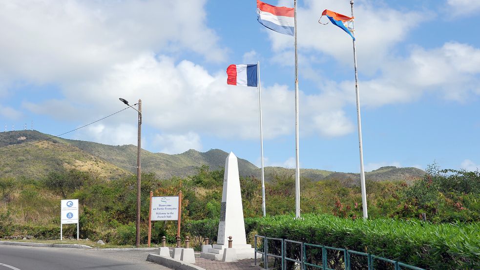 Die Insel St. Martin – oder auf niederländisch: Sint Maarten – gehört teilweise zu Frankreich und teilweise zu den Niederlanden. Foto: IMAGO/Dreamstime