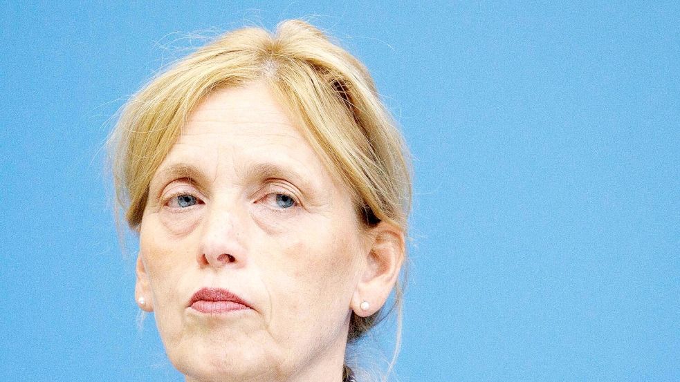 Ministerin Prien bleibt dabei, ihre Reformen durchzusetzen. (Archivbild) Foto: Carsten Koall/dpa