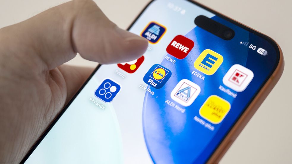 Viele Lebensmittelmärkte haben mittlerweile eigene Apps im Angebot. Foto: picture alliance/dpa | Philip Dulian